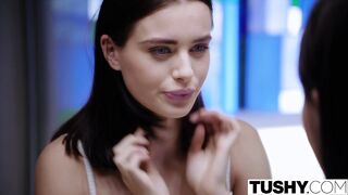 Lana Rhoades popóba rakva