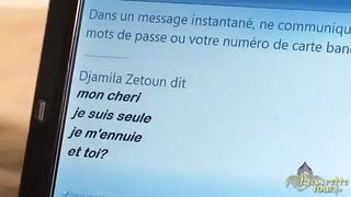 Fullos fiatal arab spiné szopja a brét