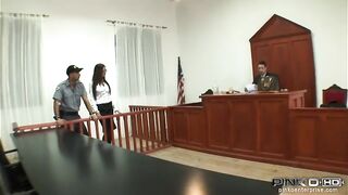 Angelica Heart két kárót kap a bíróságon