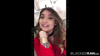 Brenna Sparks és a barna dákó