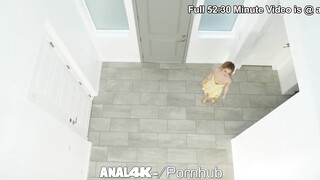 Anal4K - Bella Rose hátsó bejáratba kefélve