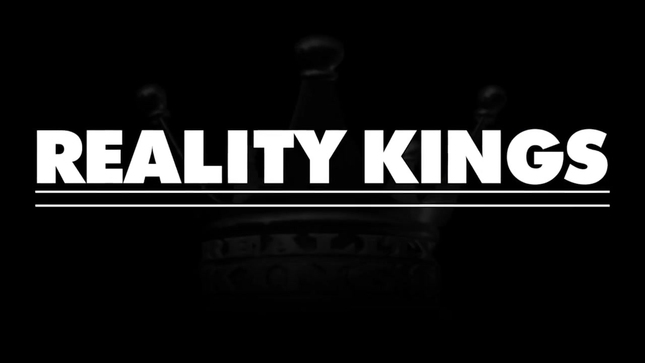 Reality Kings - Alexis Fawx fiatalabb krapekkal kúrel