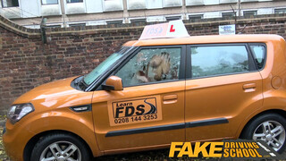 Fake Driving School - nagymellű bige közösül a jogsiért