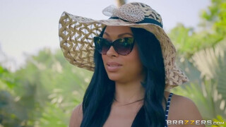 Bethany Benz a szexkedvelő spanyol milf - Brazzers