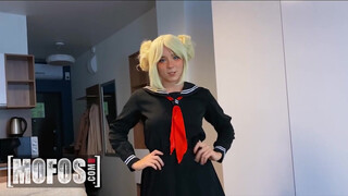 Mofos - Sweetie Fox a cosplayes kisasszony popóba tolva