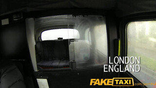 FakeTaxi - nagy keblű debella lány a taxiban