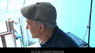 Oldje - Kettő idős kukac a fiatal csajnak