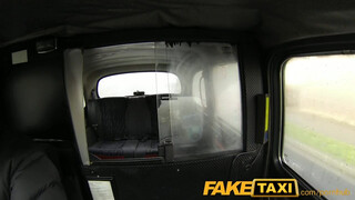 FakeTaxi - Világos Szőke hatalmas seggű bige meghágva