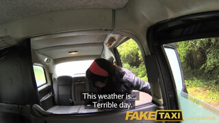 FakeTaxi - kolumbiai csaj análba dugva