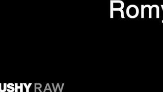 TUSHYRAW - Romy Indy a szexy kolumbiai