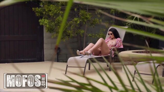 MOFOS - LaSirena69 a méretes didkós latina spiné
