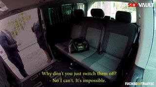 FuckedInTraffic - Barbara Nova hatalmas cickós csaj