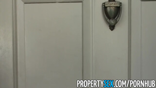PropertySex - bombázó világos szőke ingatlanos nőci
