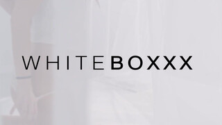 WhiteBoxxx - Ivana Sugar szűk pici picsája