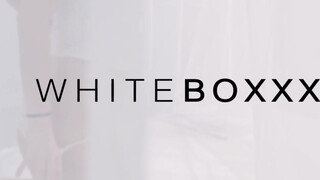 WhiteBoxxx - hatalmas picsájú picsa reggel is akar szexelni