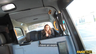 Fake Taxi - 18 éves spiné hátsó bejáratba rakva
