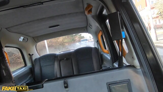 Fake Taxi - Didi Zerati a hatalmas mellű francia picsa