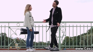 Casual Tini Szex - bombázó csoki kisasszony és a barátja