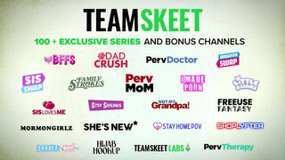 TeamSkeet - méretes cicis japán kiscsaj