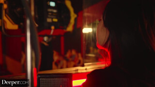 Deeper - Lulu és Kimmy barna manussal dugnak