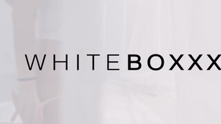 WHITEBOXXX - Liya Silver a szexy csöcsös hölgyemény