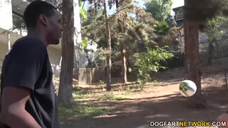 Jezabel Vessir fehér krapek farkára vágyott