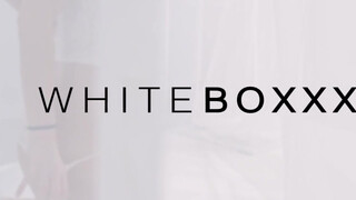 WHITEBOXXX - Francys Belle a méretes csöcsű picsa