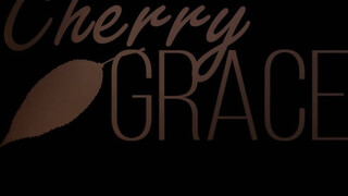 Cherry Grace a hatalmas fenekű kiscsaj