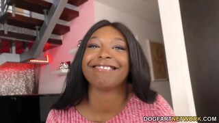 Rachel Raxxx az óriás didkós csoki milf