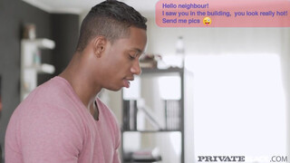 Private Interracial - Anita Bellini kinyalva és megkúrva