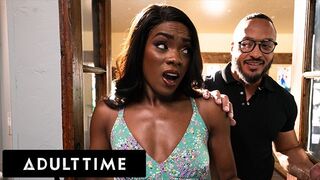 Unatkozó házastárs Ana Foxxx párnán dug és megdugja szerető férje!