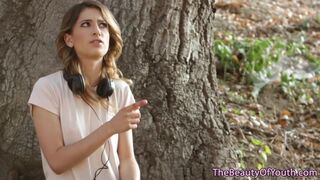 Alexa Grace tini picsája forrón dörzsölődik leszbi szerelmében