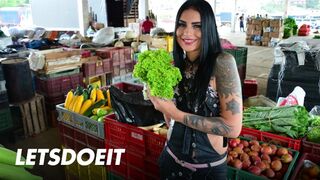 Csoki bige melina zapata felvett mély dugásra érett puncijába - latin milf