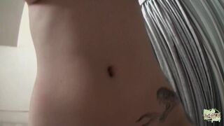 Ázsiai méretes tőgyes milf cumizása pov nézőpontból