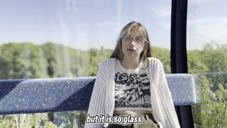 A kerékfesztiválon szopni akart, de megdugták és az arcára spricceltek