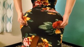 Crystal Lust nagy seggű milf-et megdúgják egy szextől füstölgő hotelszobában