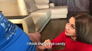 A kisasszony játsszik új barátja vastag faszával