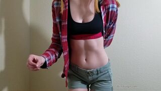 Harminc perces kínzó élvezetjáték egy vörös tini csajjal