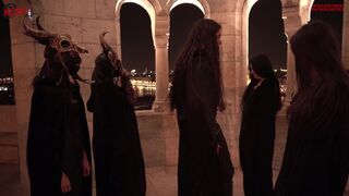 Mély vágyak hívják a bűnös dugást