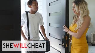 Dögös MILF méretes farkat kap profi módra a She Will Cheat csatornán
