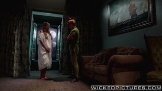 Világos Szőke cosplay szépség, Cosima Dunkin rendesen megkapja - Wicked Csatorna